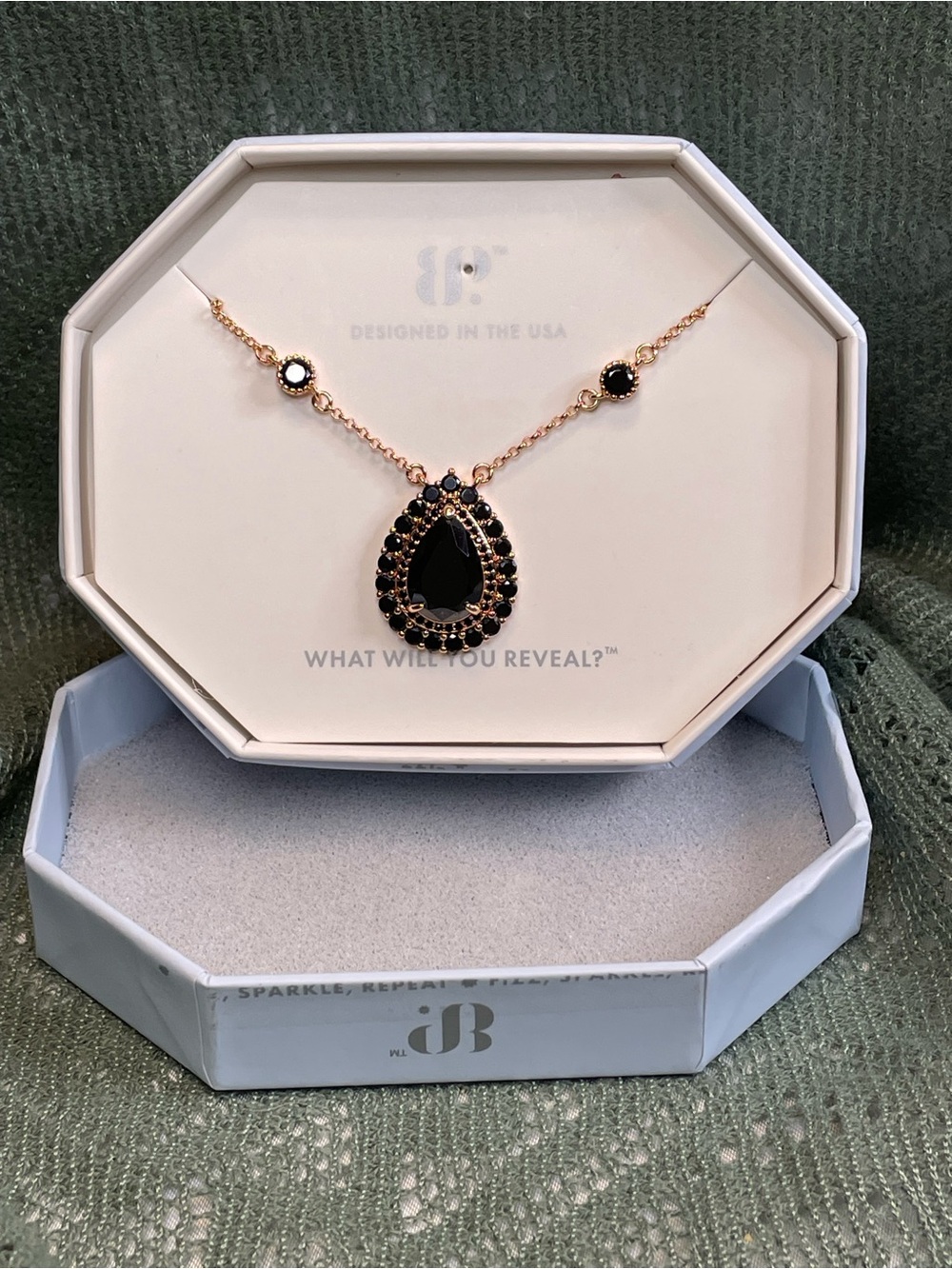 Bomb Party "Light Of The Summer Stars" Black Onyx on Rose Gold NK64231